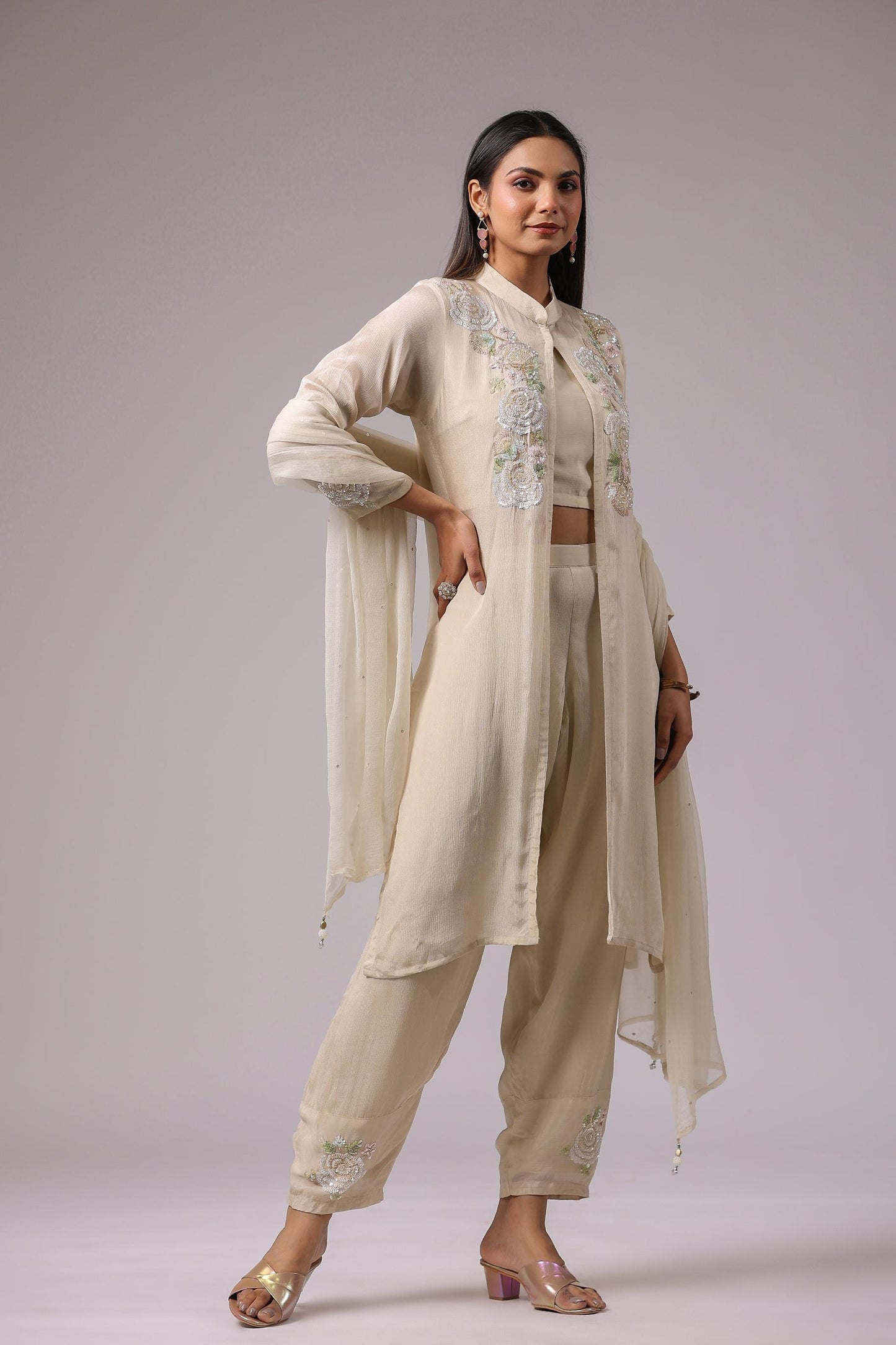 SummerFalling-Beige Gold Floral Embroidered Chinon Silk Cape Set