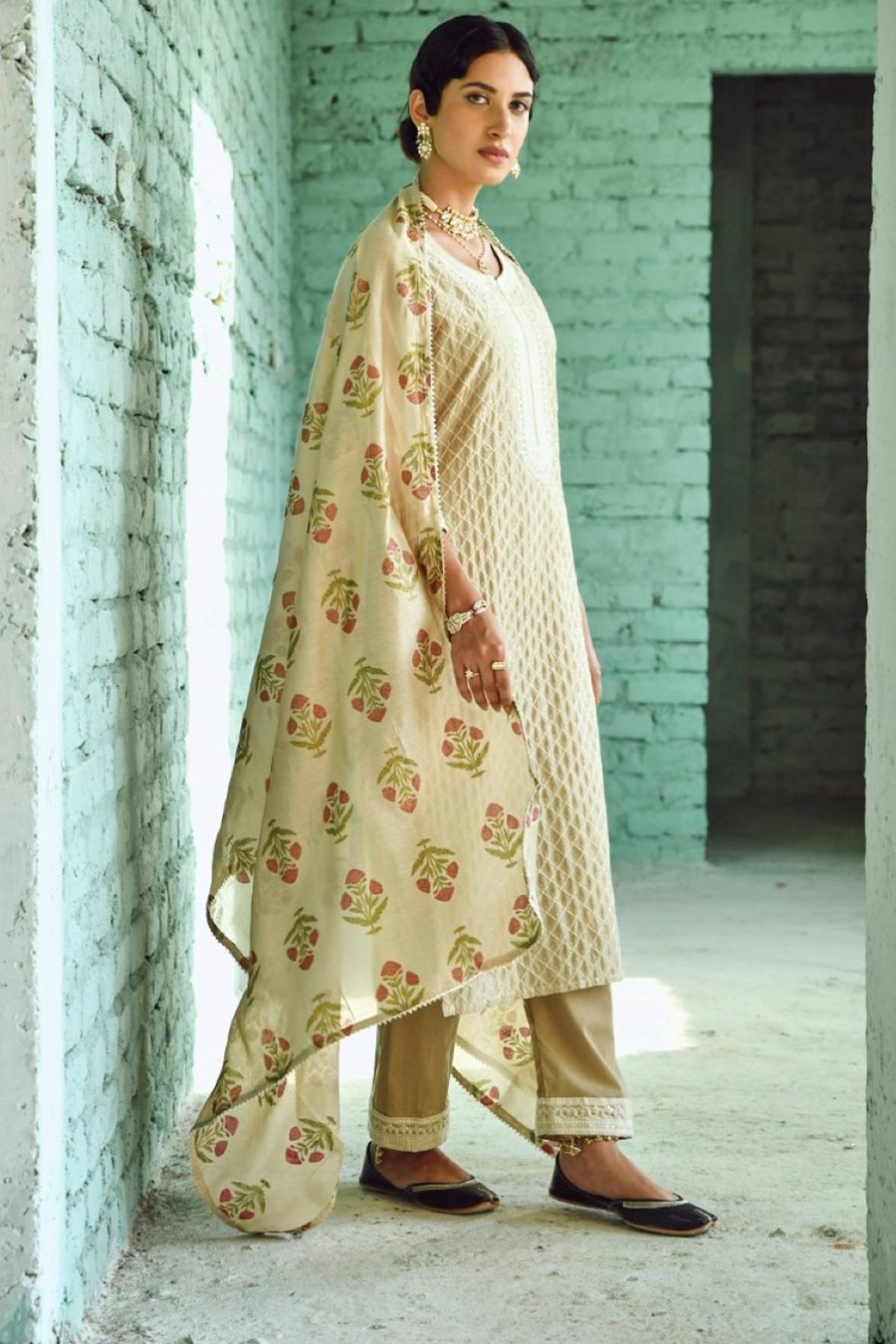 SummerFalling-Beige Embroidered Chanderi Silk Kurta Set