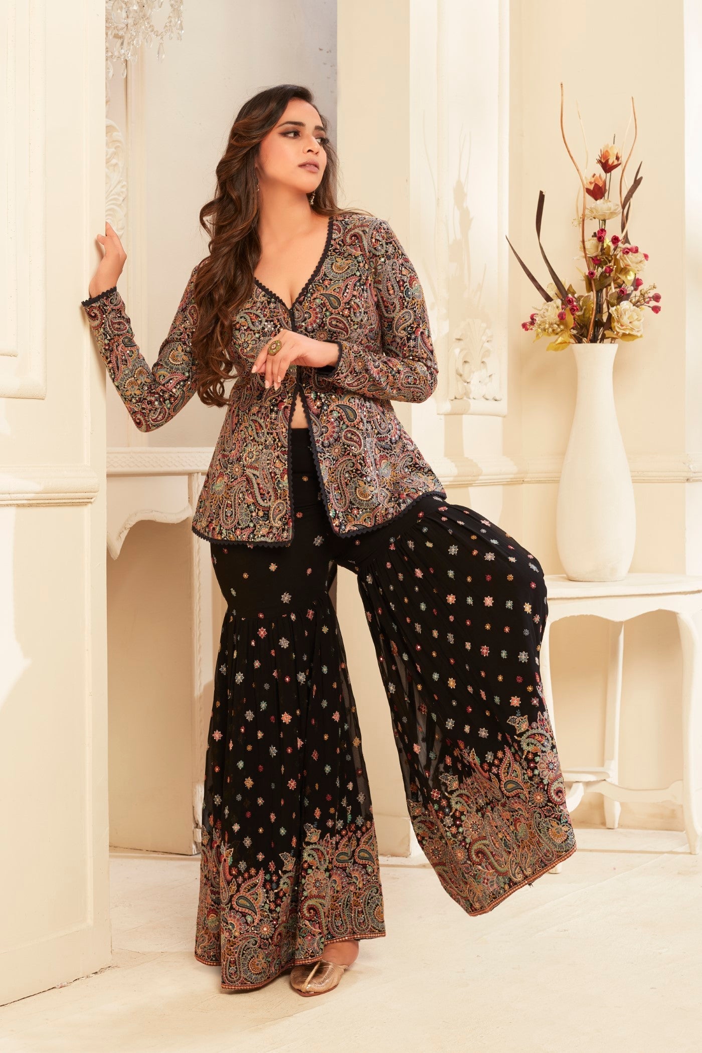 SummerFalling-Black Embellished Oasis Silk Cape Set.