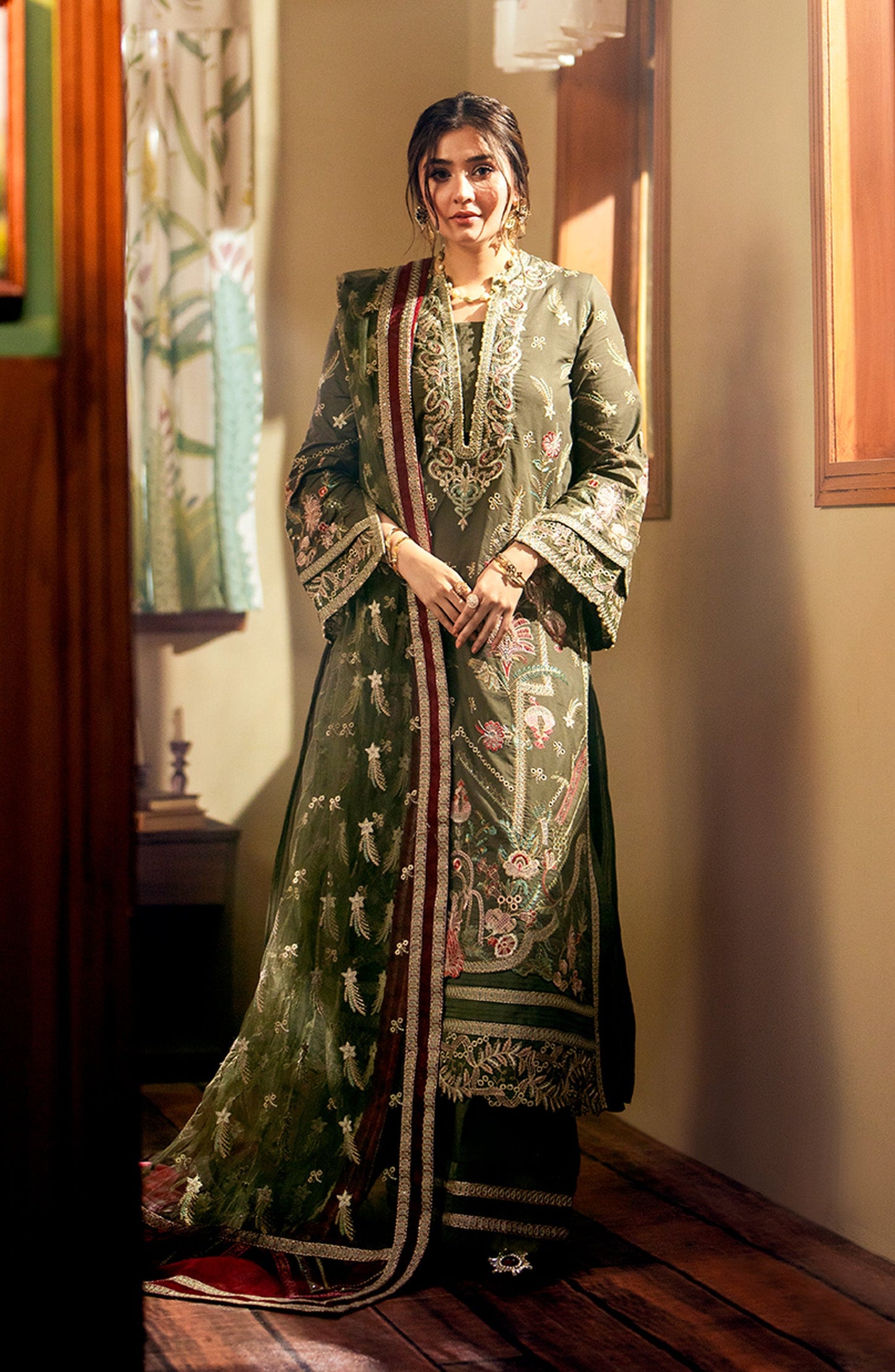 SummerFalling-Amira MS24-565
