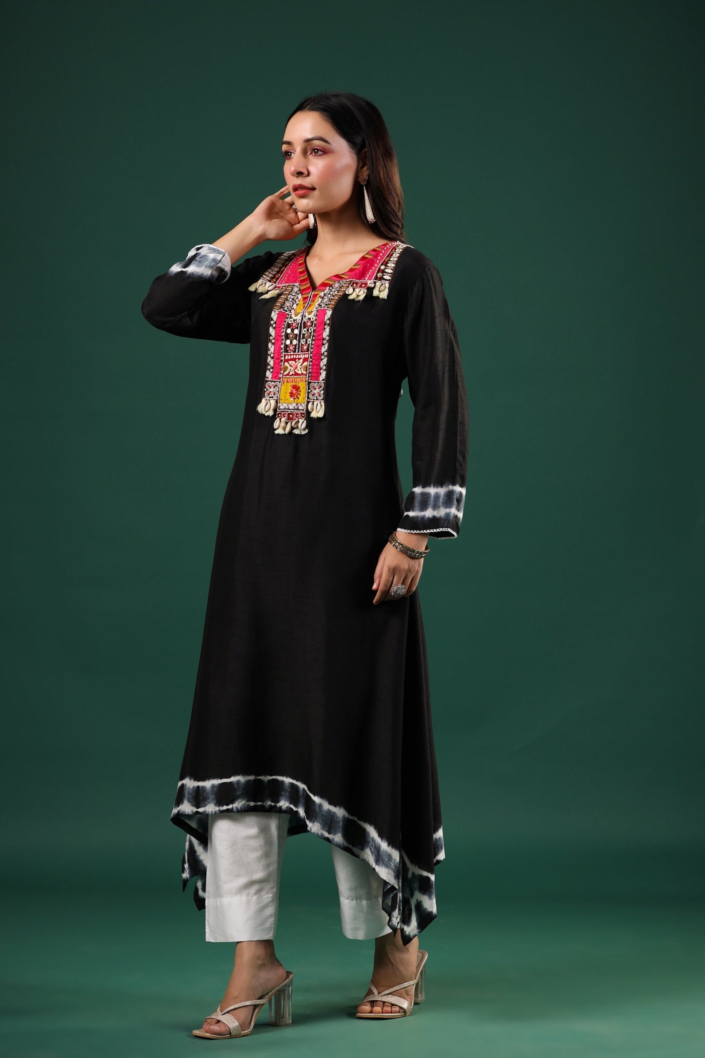 SummerFalling-Black Embellished Dola Silk Pants Set