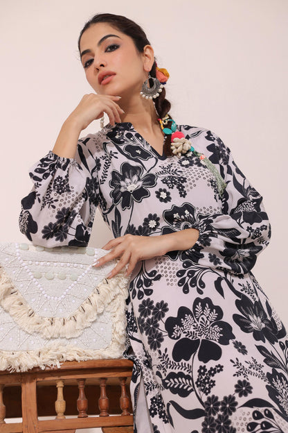 SummerFalling-Black & White Floral Printed Crepe Silk Pants Set