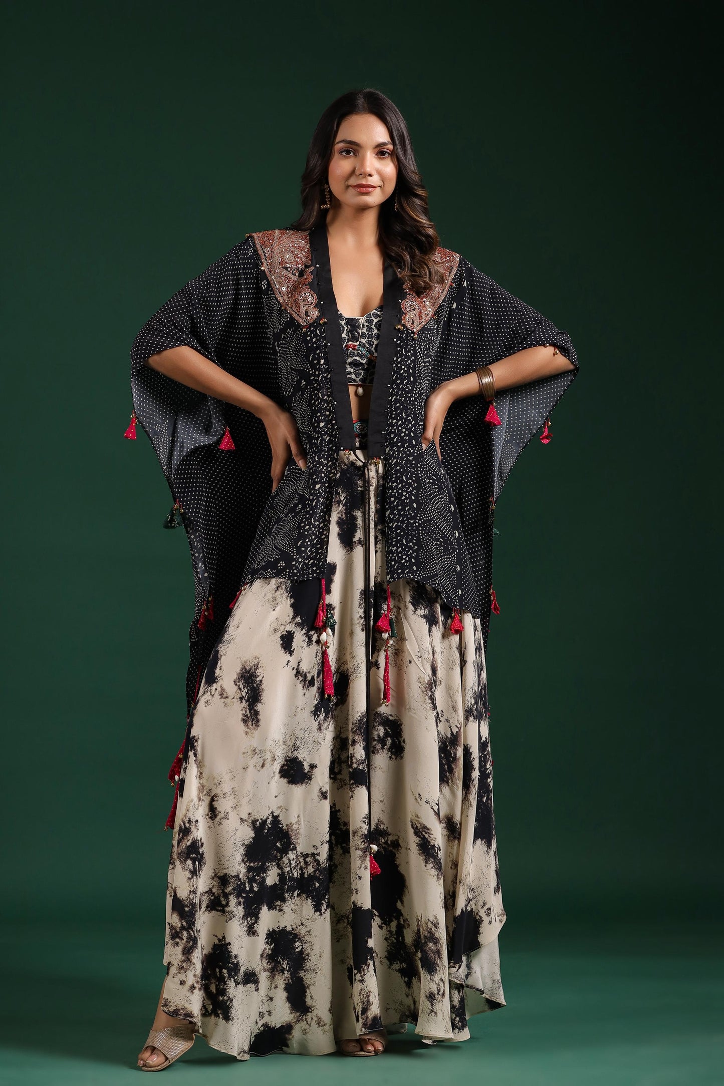 SummerFalling-Black & Pearl White Digital Printed Premium Silk Cape Set