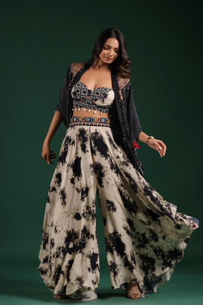 SummerFalling-Black & Pearl White Digital Printed Premium Silk Cape Set
