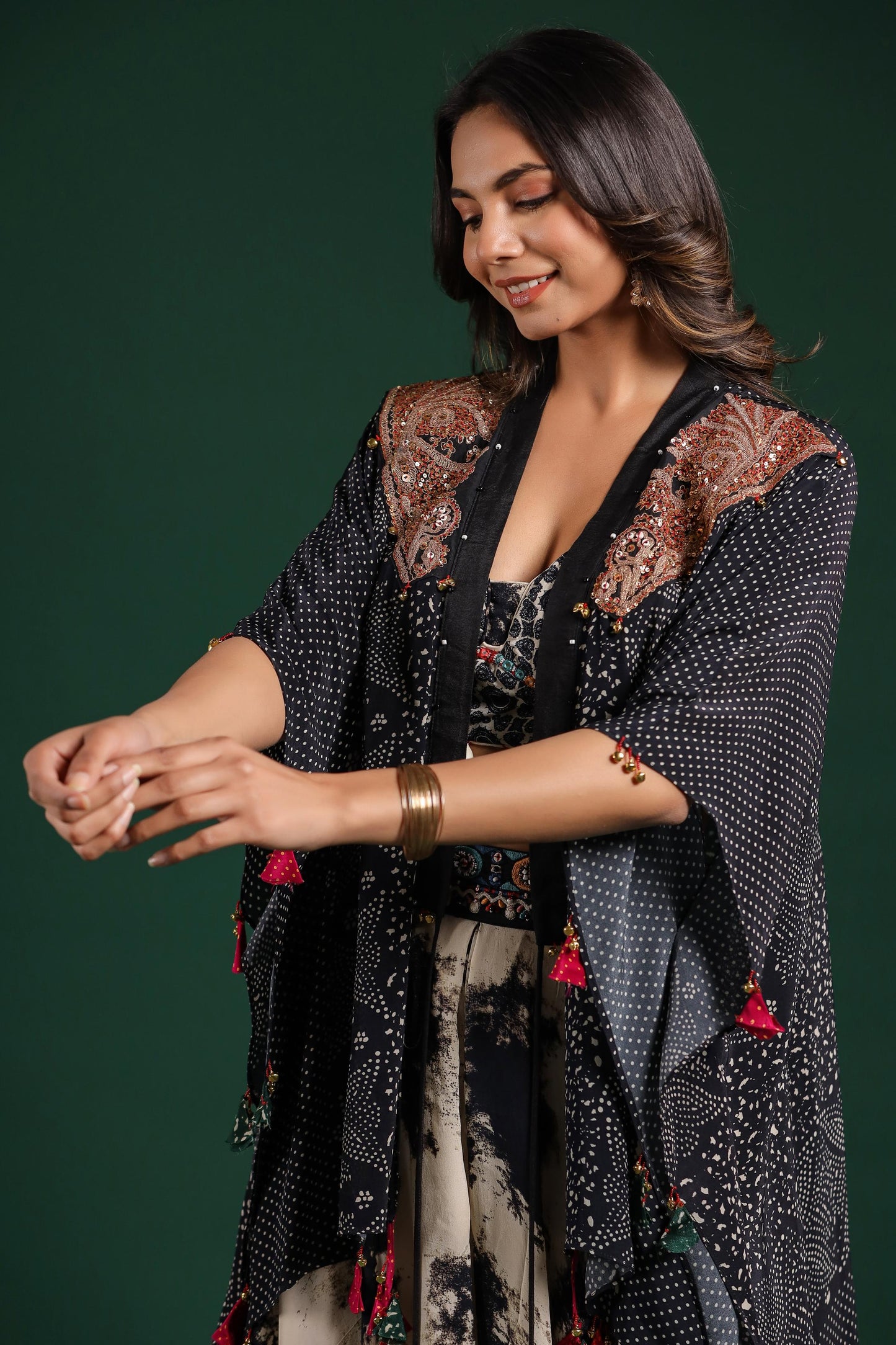 SummerFalling-Black & Pearl White Digital Printed Premium Silk Cape Set