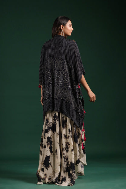 SummerFalling-Black & Pearl White Digital Printed Premium Silk Cape Set