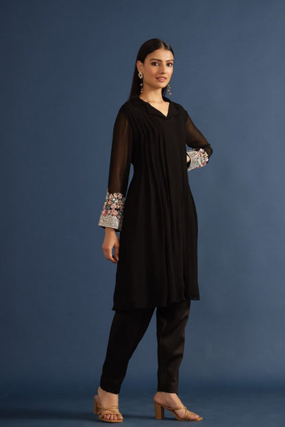 SummerFalling-Black Embellished &amp; Pleared Tunic with Pants
