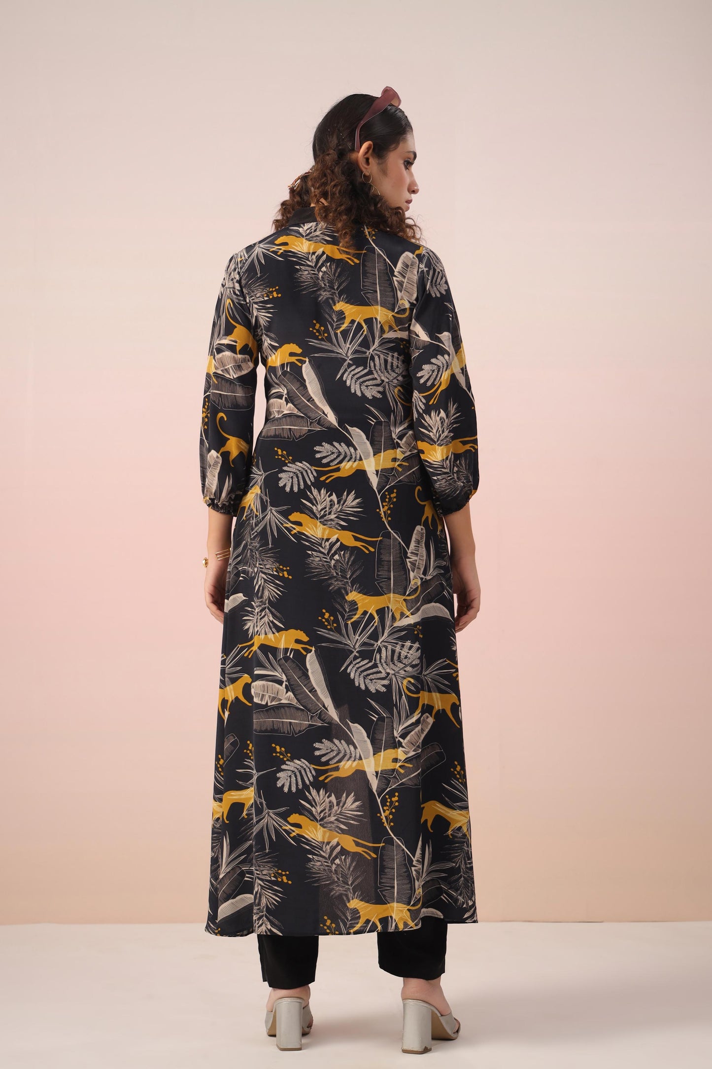 SummerFalling-Black Animal Printed Crepe Silk Kurta & Pant Set