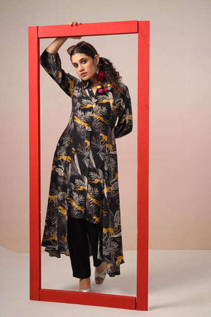 SummerFalling-Black Animal Printed Crepe Silk Kurta & Pant Set